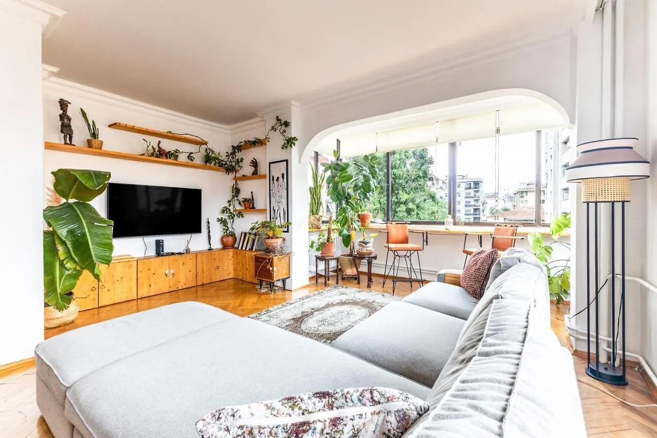 Flat W Balcony 10 Min To Toy Museum And Marmaray Apartment Istanbul